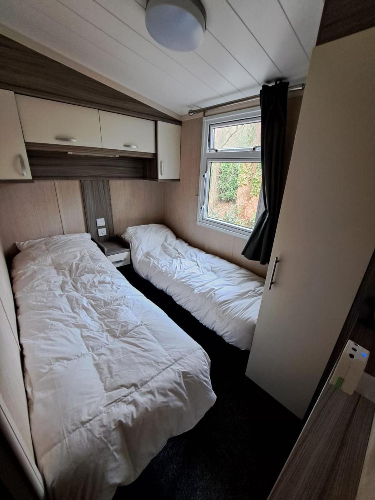 Holiday home Ruim Chalet, Midden In Het Bos! *