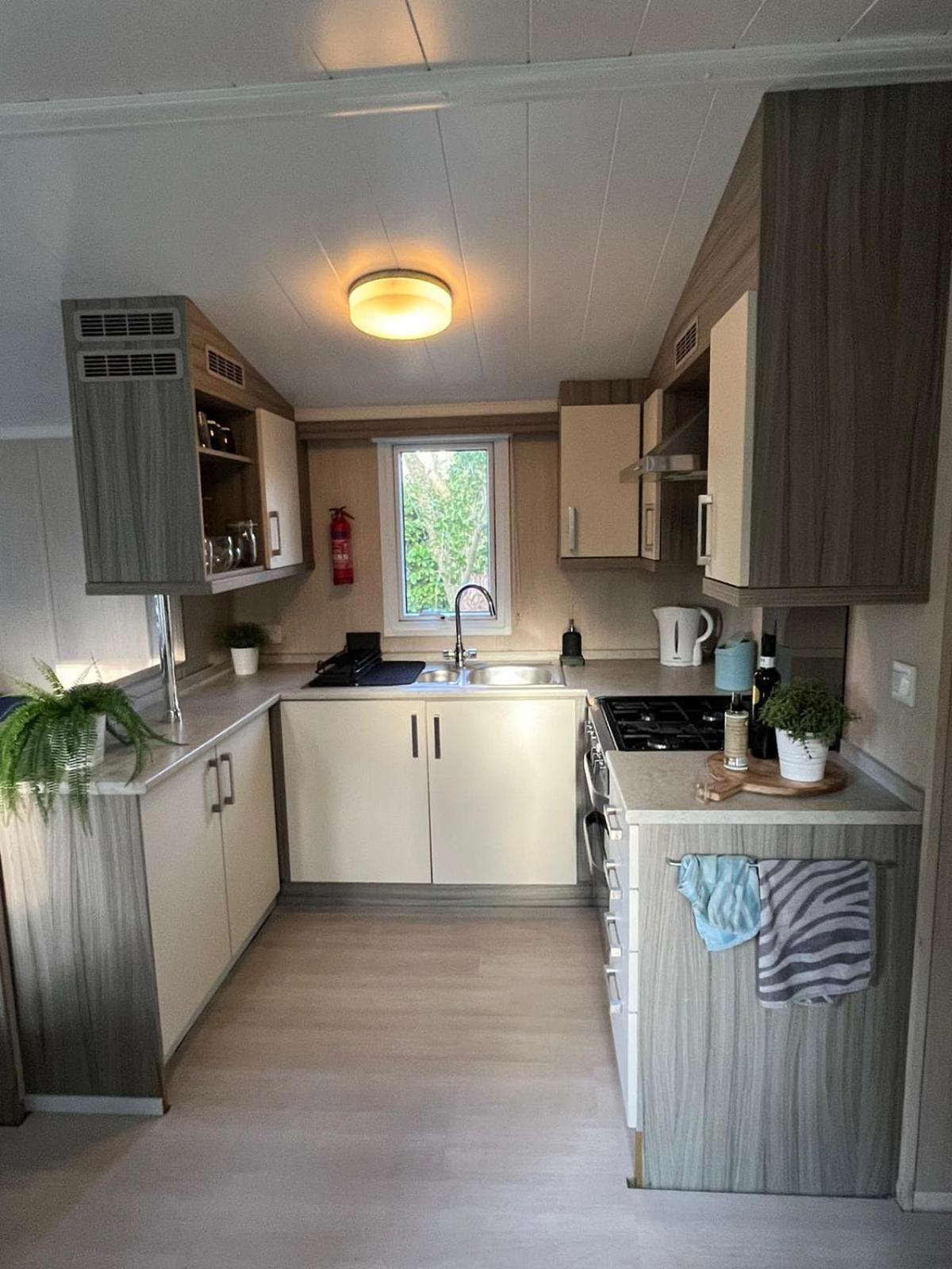 Holiday home Ruim Chalet, Midden In Het Bos! Nunspeet